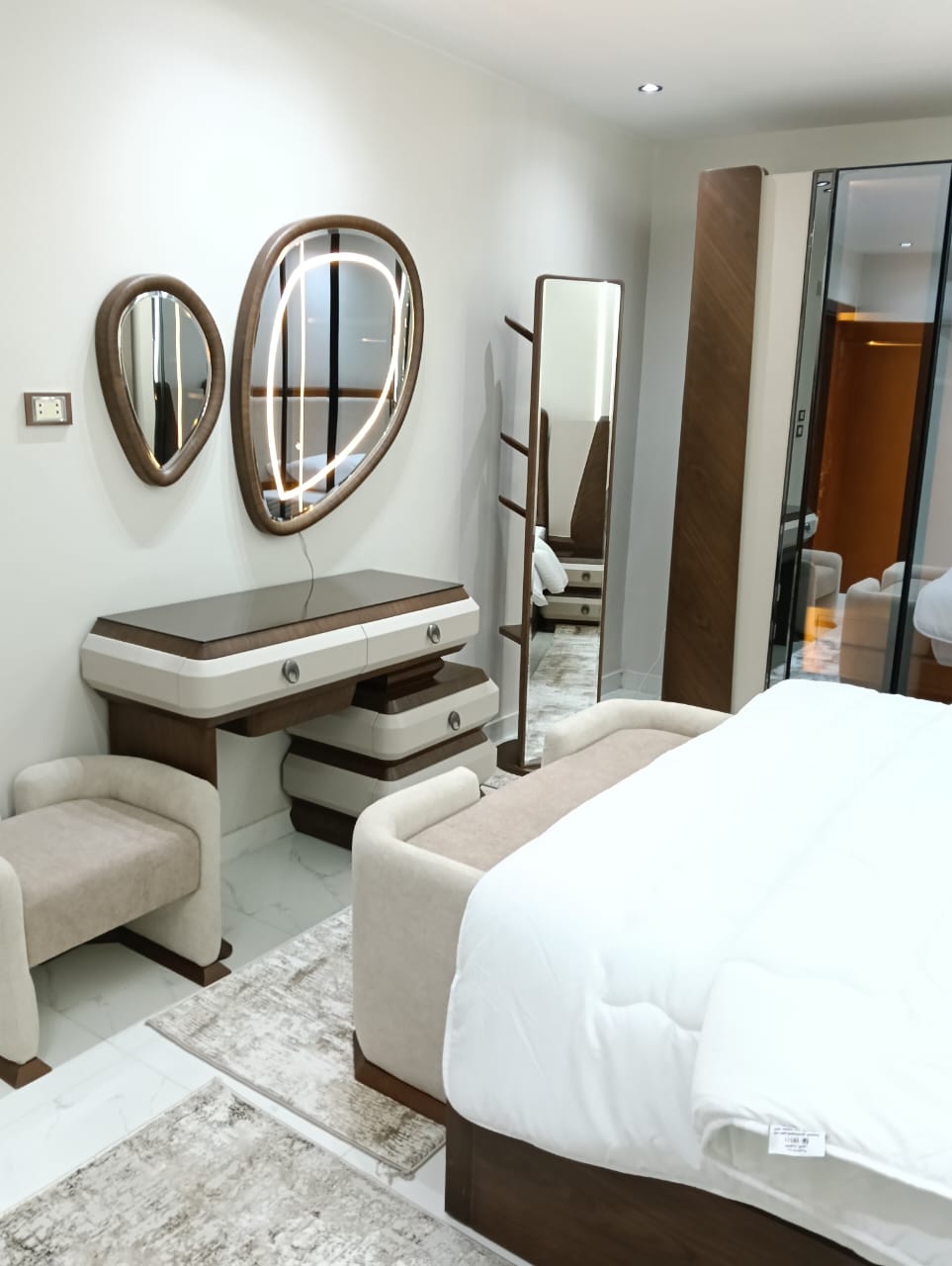 إطلالة خارجية